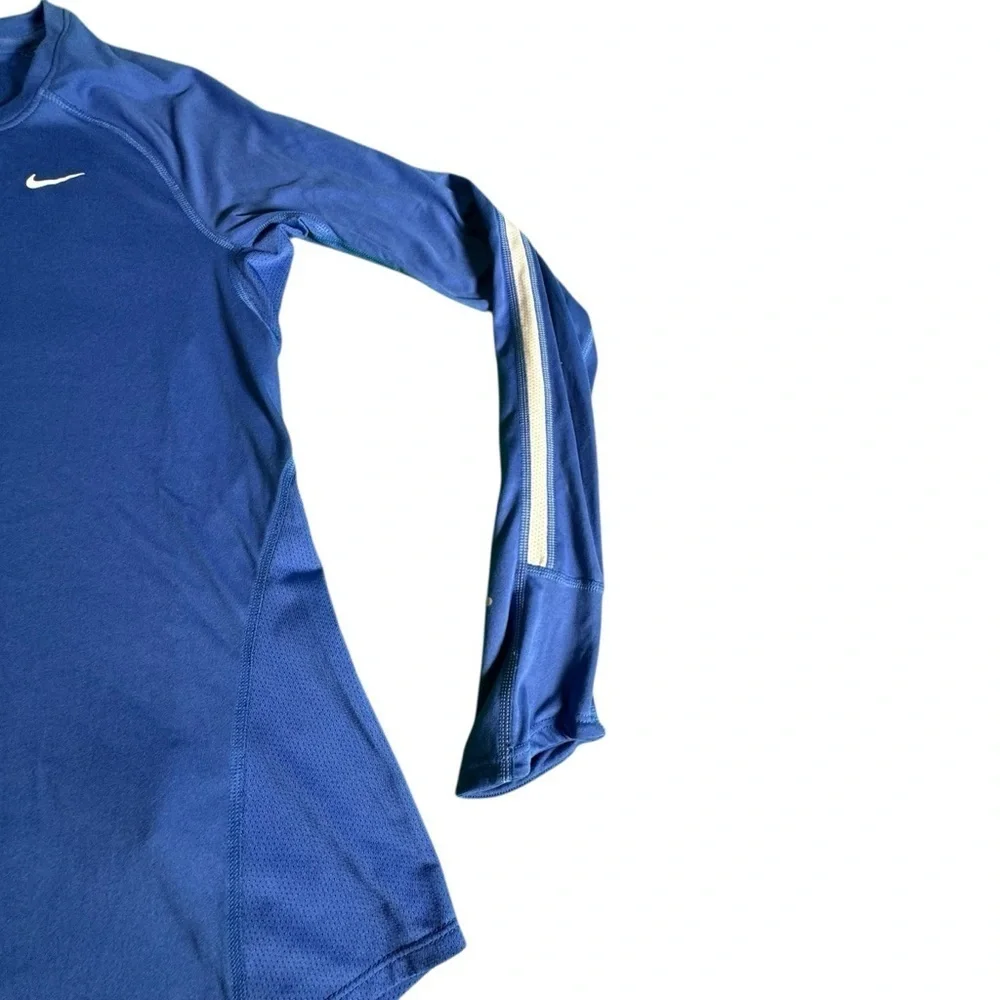 Nike Dri-FIT Long Sleeve Shirt XS Blue Athletic Top Thumbholes 465165-402